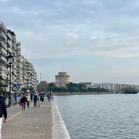 Thesspacious Lägenhet *